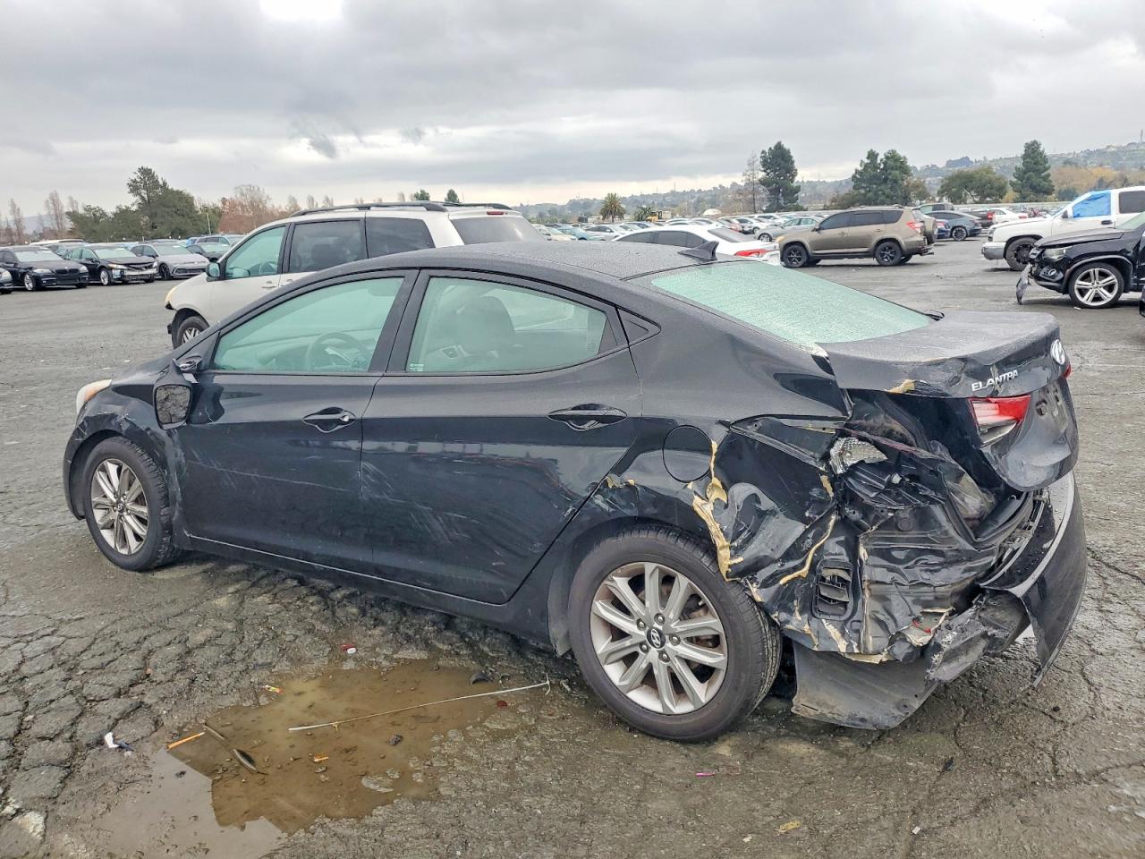 2015 HYUNDAI ELANTRA SE photo 2