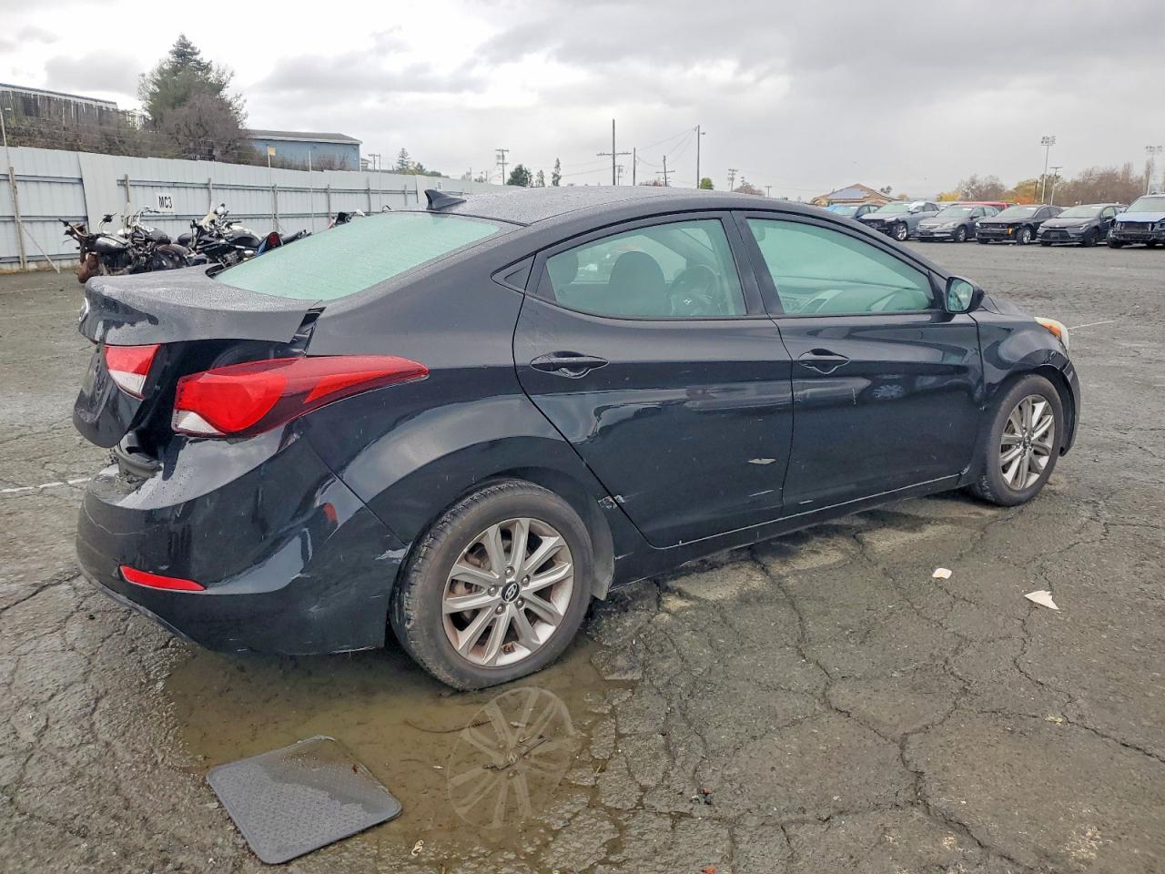 2015 HYUNDAI ELANTRA SE photo 3