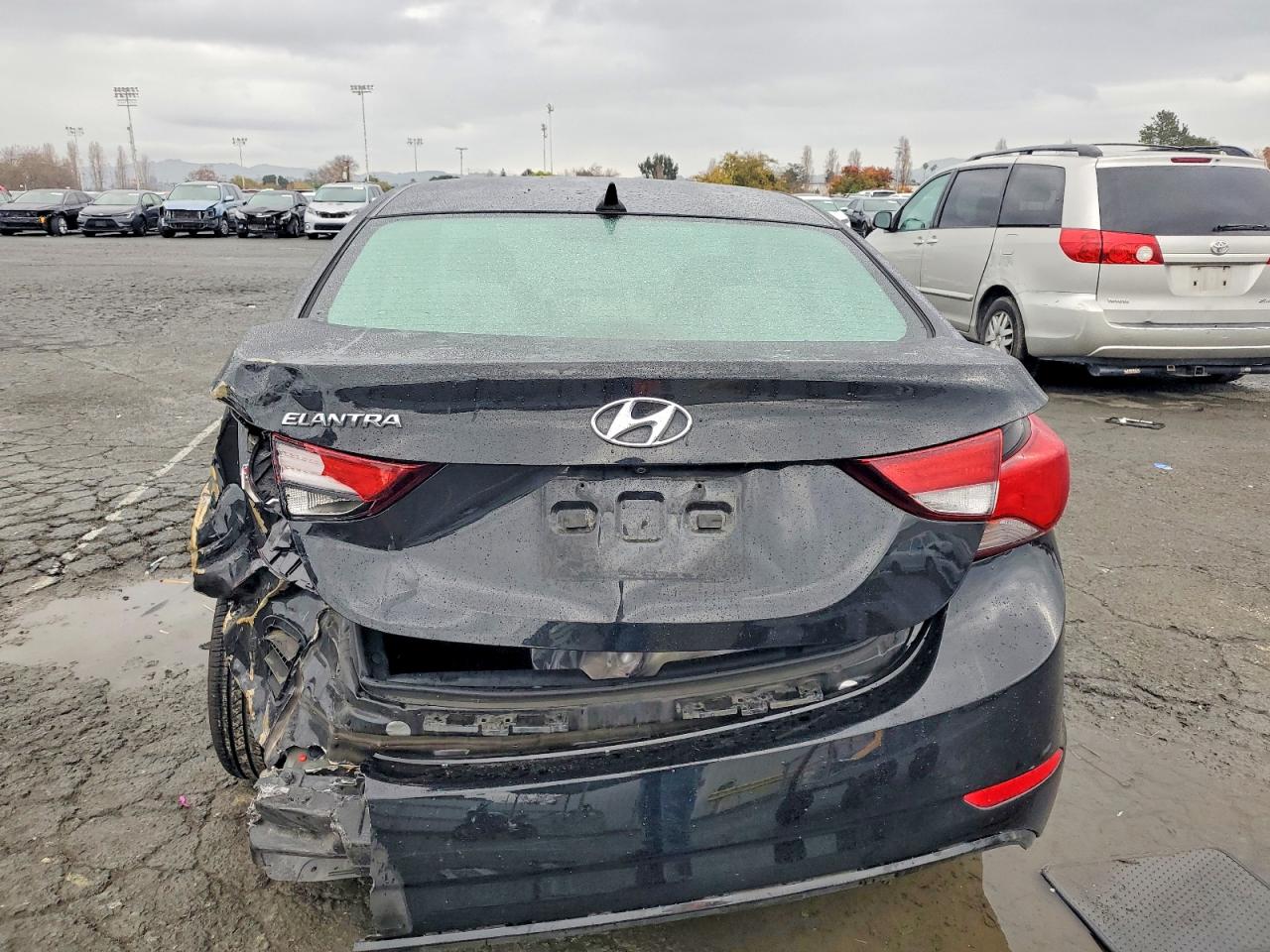 2015 HYUNDAI ELANTRA SE photo 6