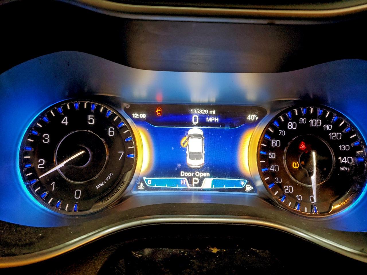 2015 CHRYSLER 200 C photo 9