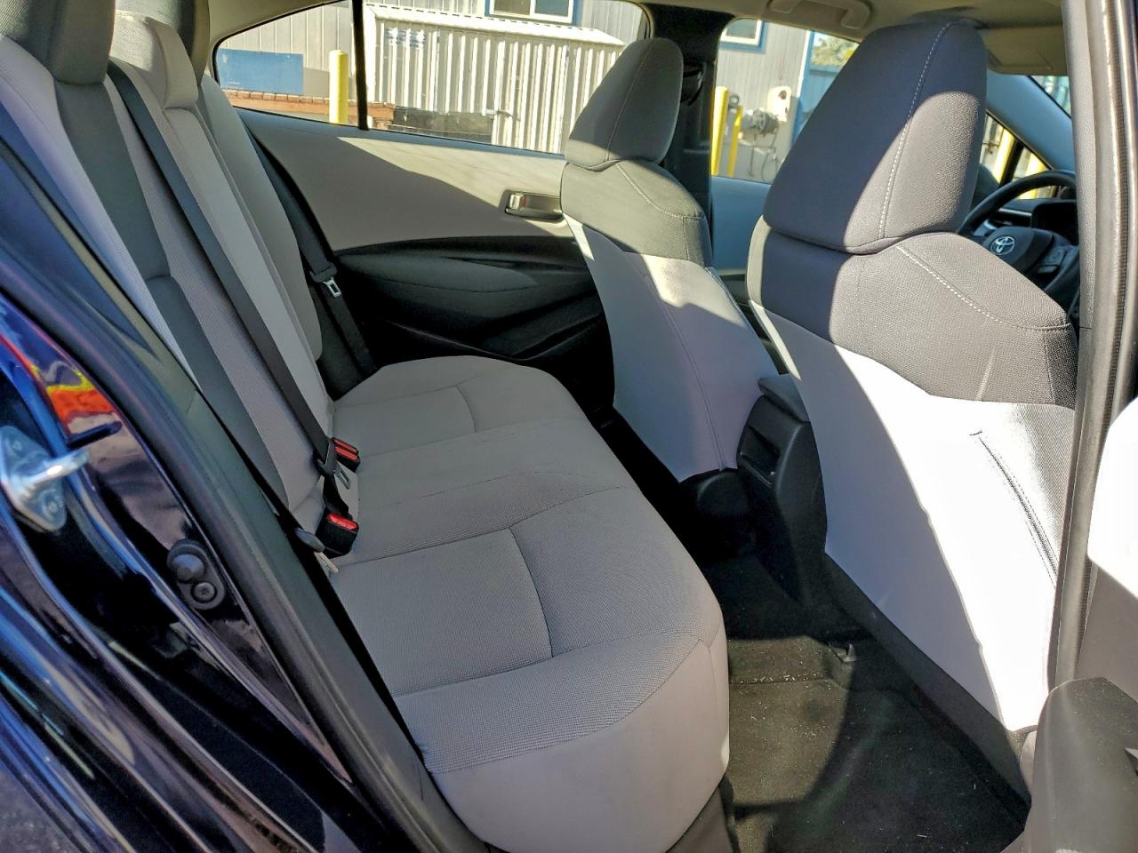 2022 TOYOTA COROLLA LE photo 19