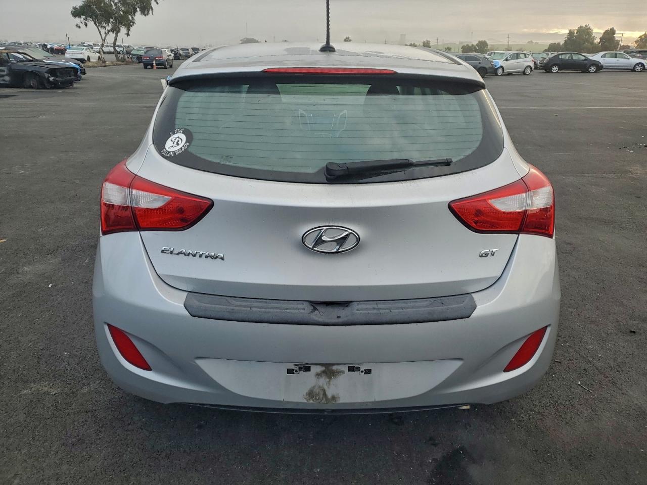 2016 HYUNDAI ELANTRA GT photo 6