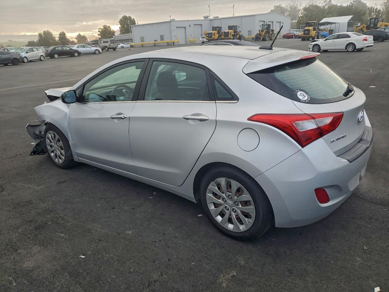 2016 HYUNDAI ELANTRA GT photo 2
