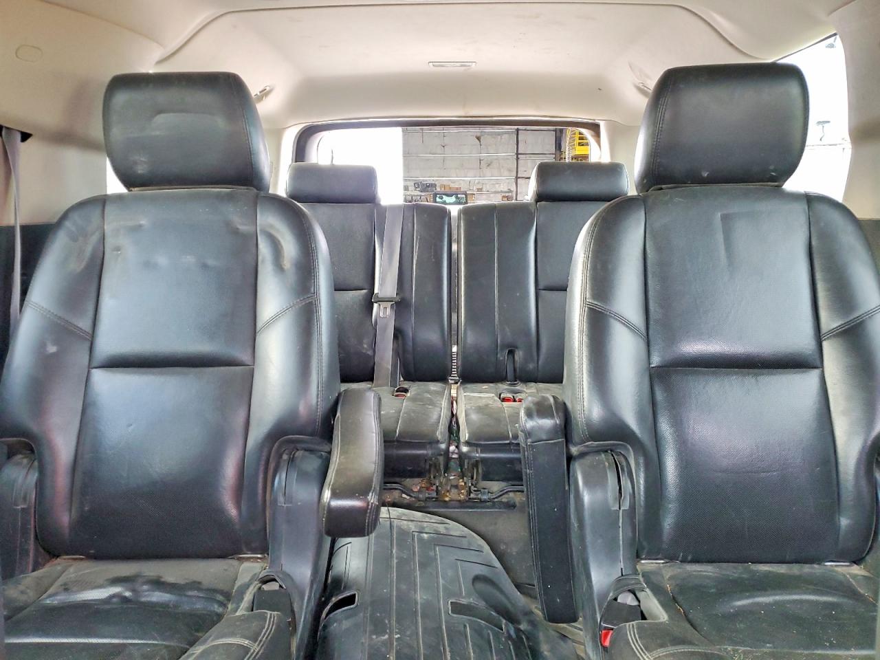 2011 CHEVROLET SUBURBAN K1500 LTZ photo 10