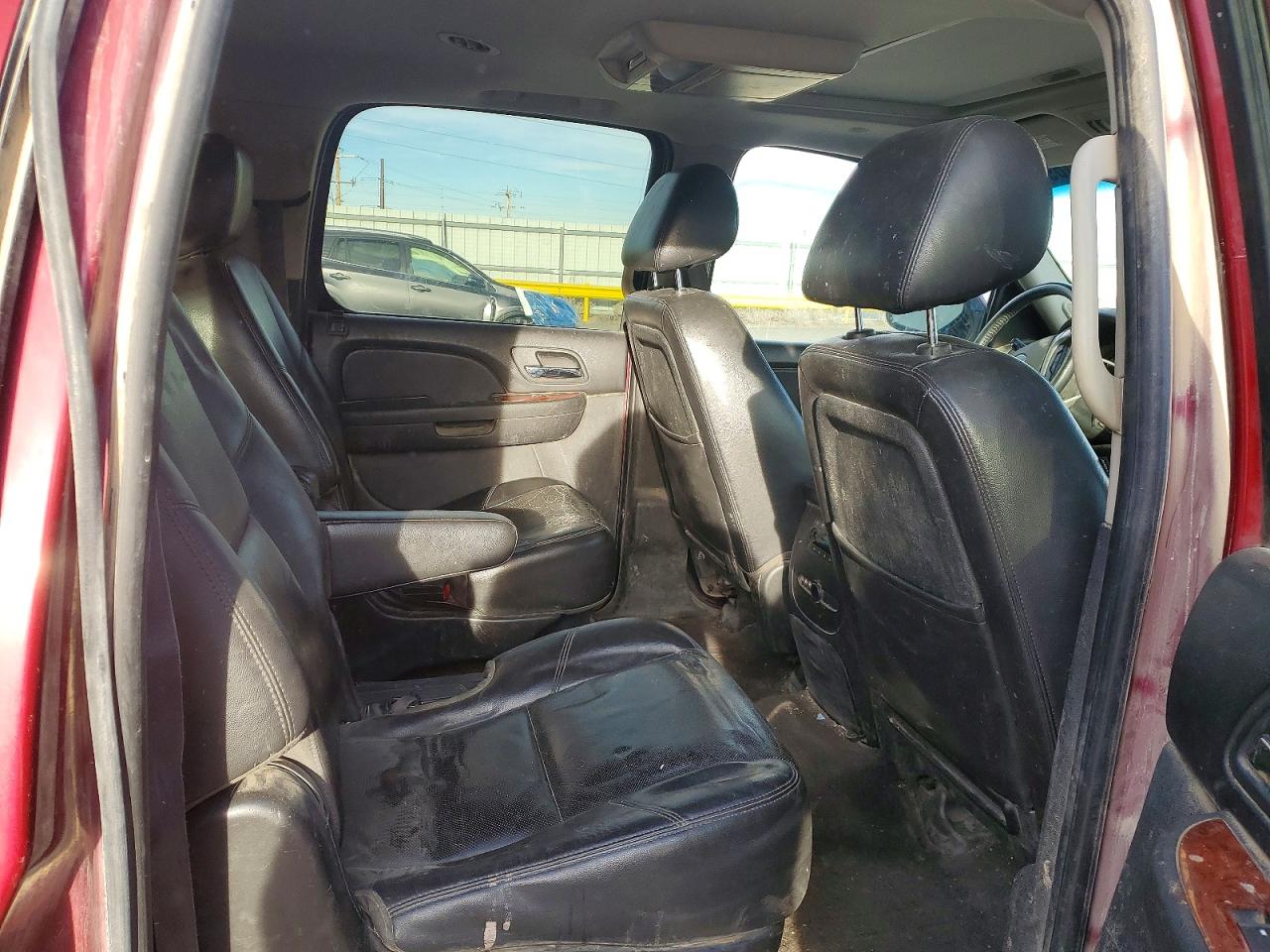2011 CHEVROLET SUBURBAN K1500 LTZ photo 11