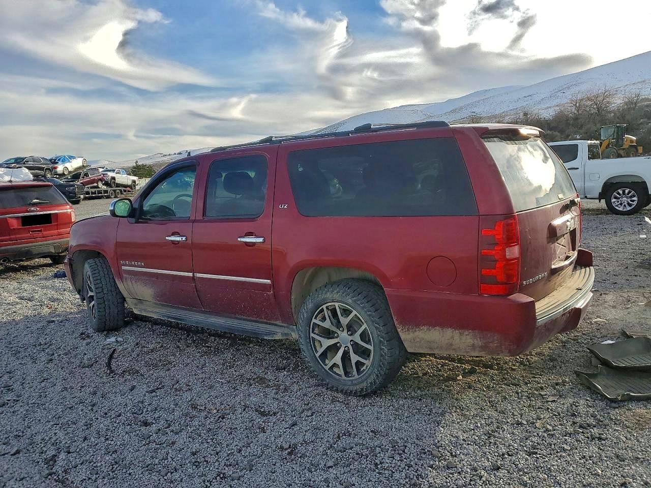 2011 CHEVROLET SUBURBAN K1500 LTZ photo 2