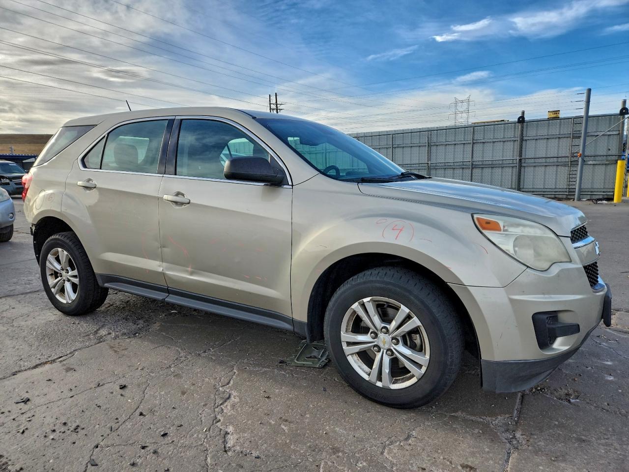 2015 CHEVROLET EQUINOX LS photo 4
