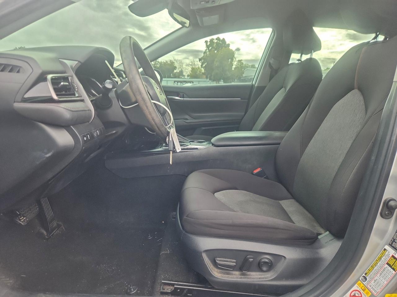 2019 TOYOTA CAMRY L photo 13
