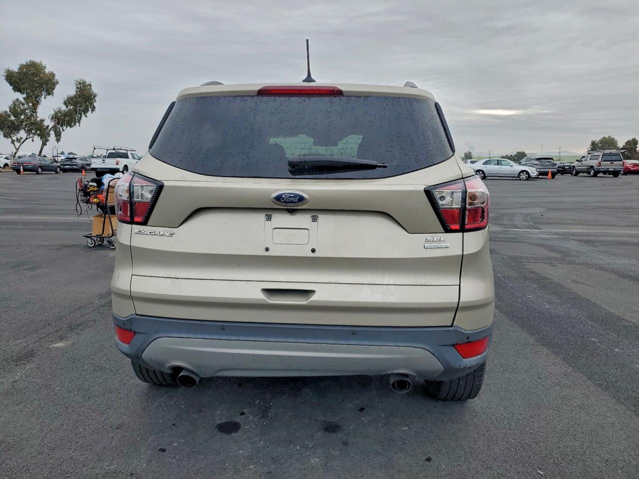 2018 FORD ESCAPE SEL photo 11