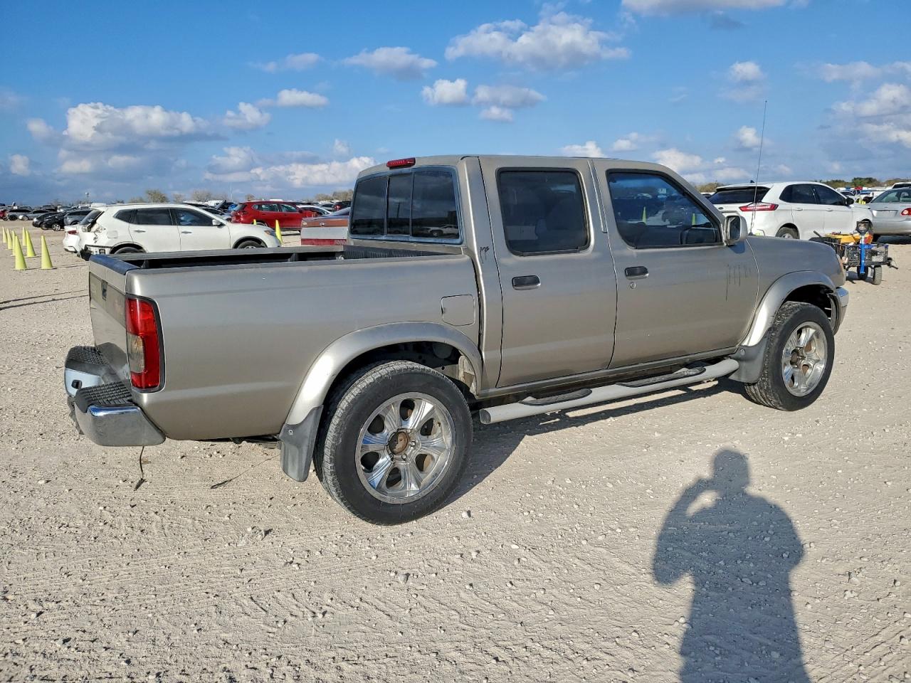 2000 NISSAN FRONTIER CREW CAB XE photo 3