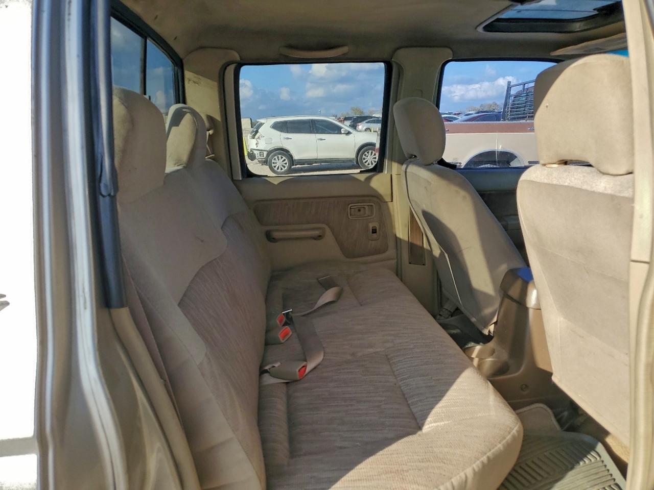 2000 NISSAN FRONTIER CREW CAB XE photo 10