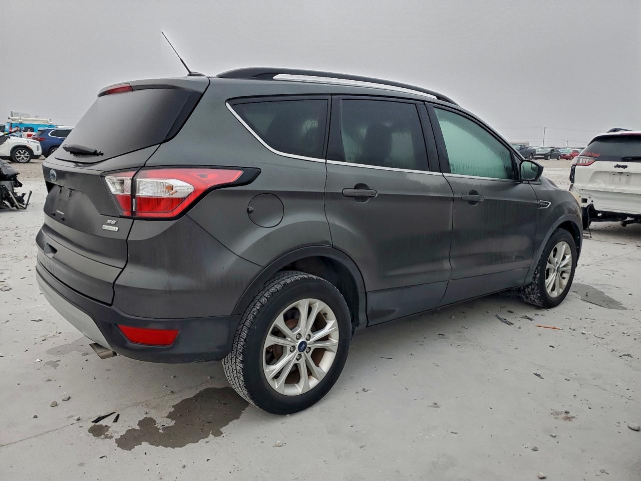 2018 FORD ESCAPE SE photo 3