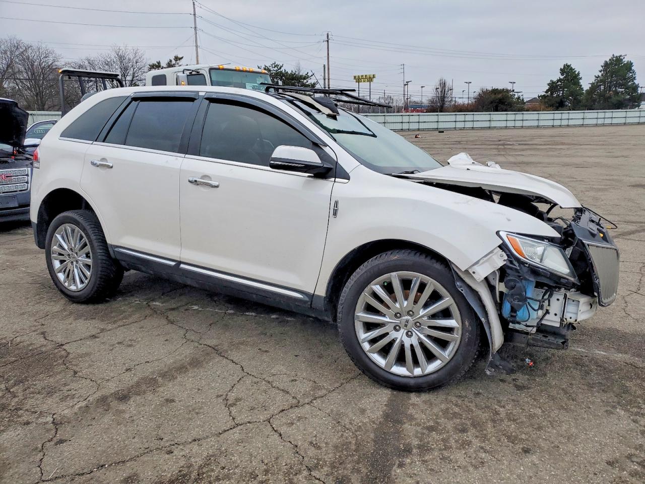 2015 LINCOLN TOWNHOUSE MKX photo 4