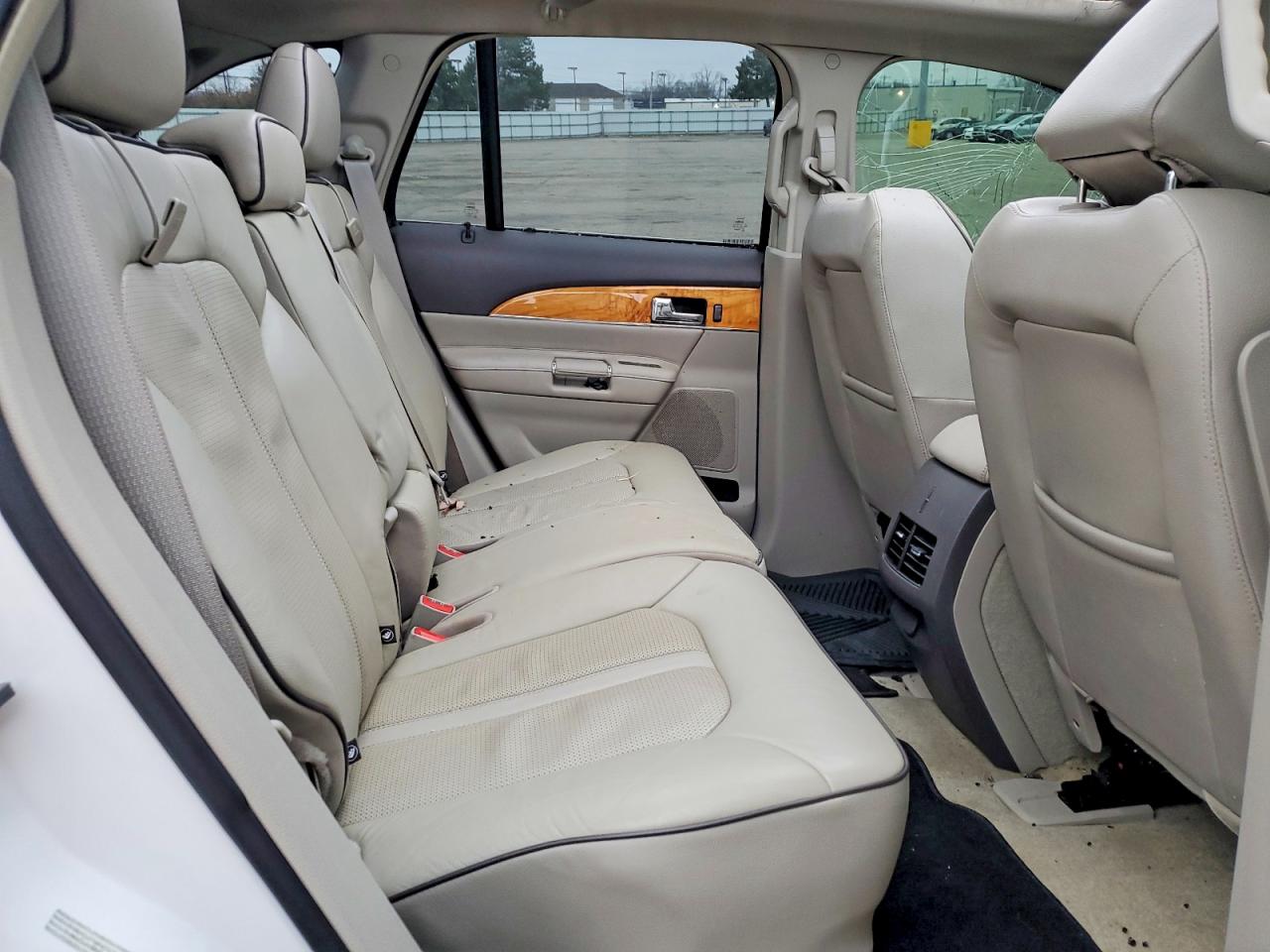 2015 LINCOLN TOWNHOUSE MKX photo 11