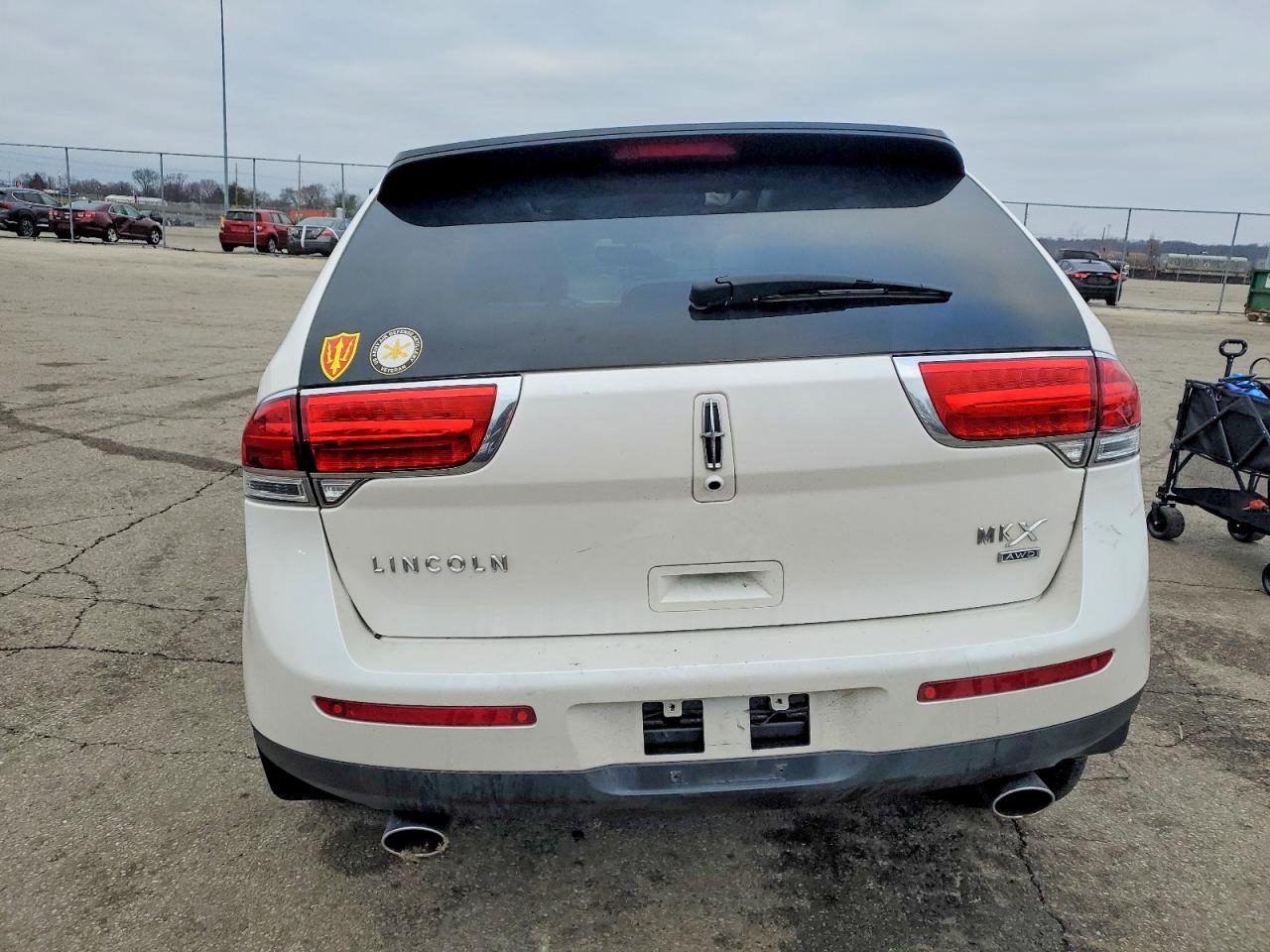 2015 LINCOLN TOWNHOUSE MKX photo 6