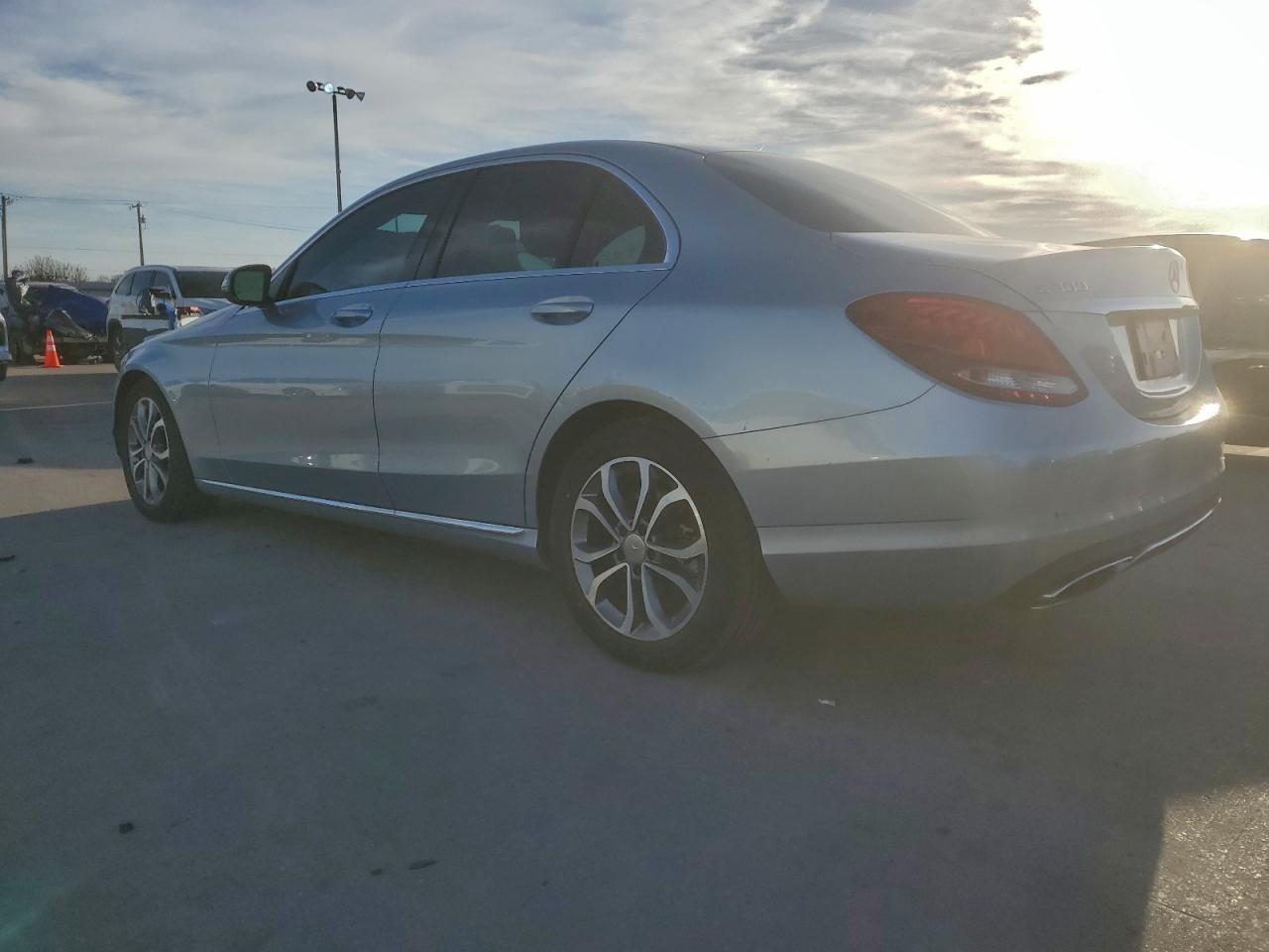 2015 MERCEDES-BENZ C 300 photo 2