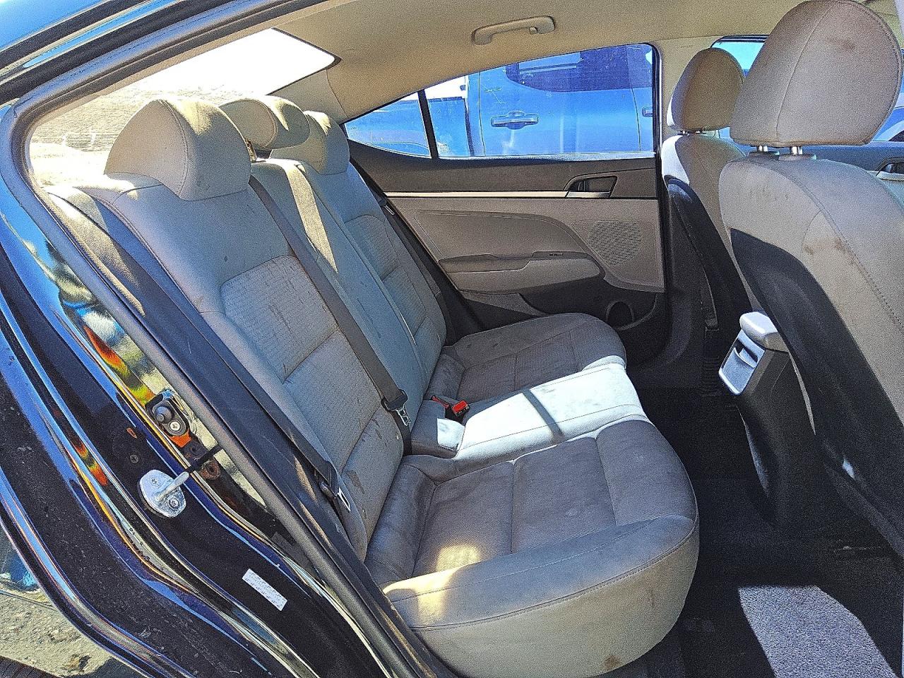 2017 HYUNDAI ELANTRA SE photo 10
