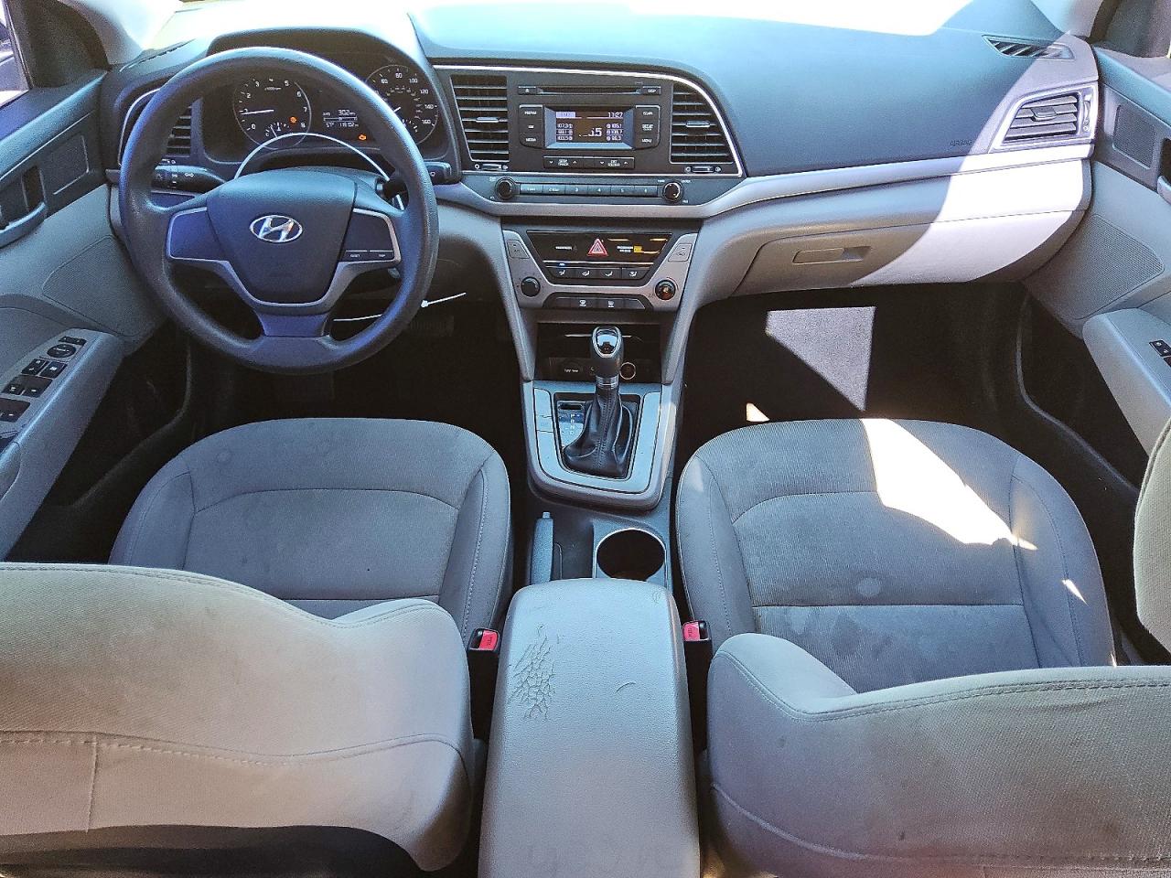2017 HYUNDAI ELANTRA SE photo 8