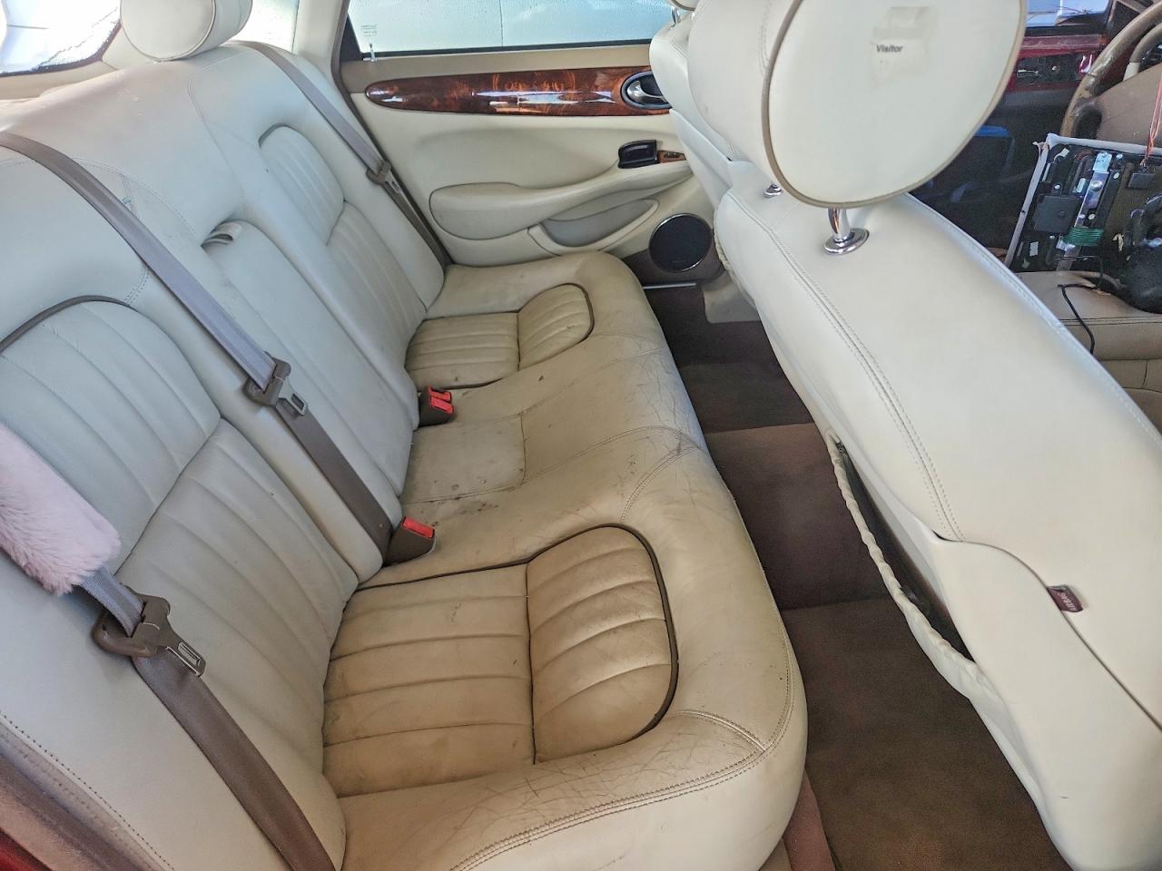 2002 JAGUAR XJ8 photo 10
