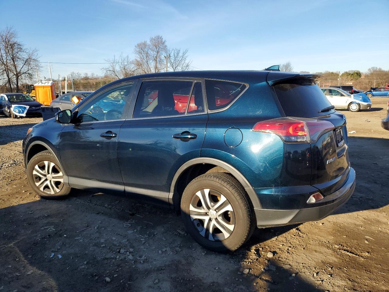 2018 TOYOTA RAV4 LE photo 2