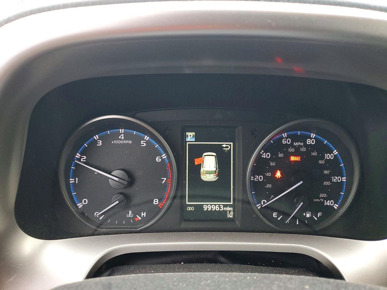 2018 TOYOTA RAV4 LE photo 9