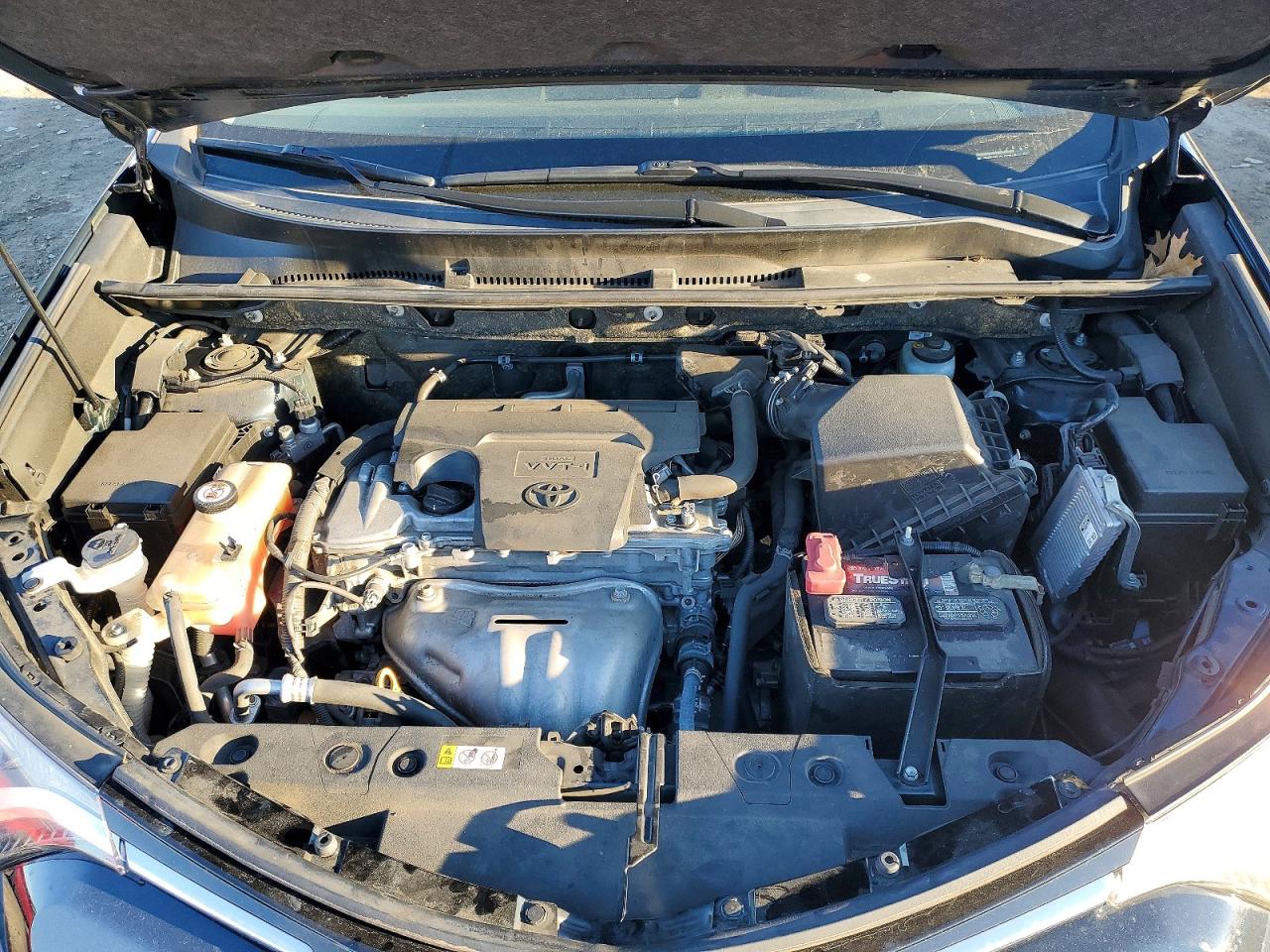 2018 TOYOTA RAV4 LE photo 12