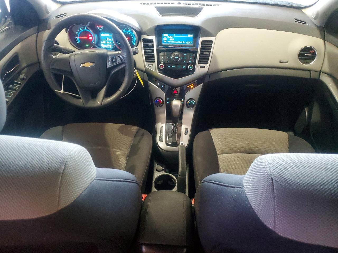 2013 CHEVROLET CRUZE LS photo 8