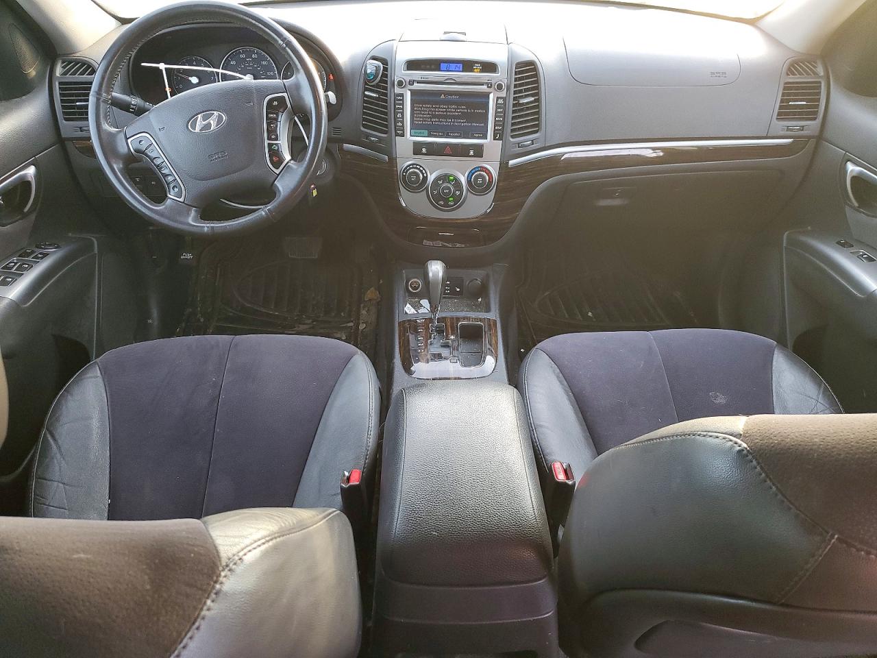 2011 HYUNDAI SANTA FE SE photo 8