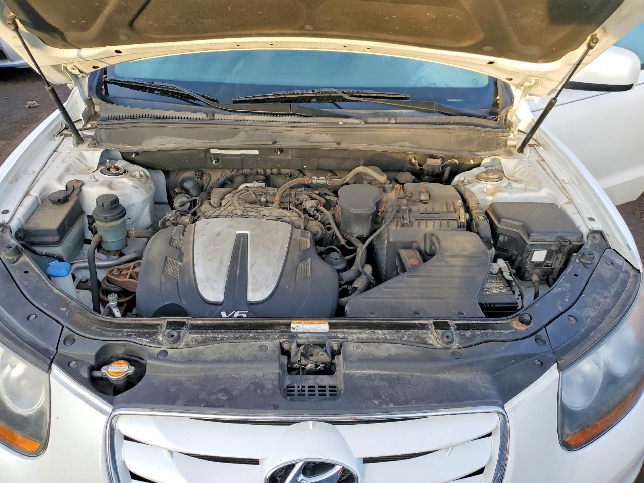 2011 HYUNDAI SANTA FE SE photo 11