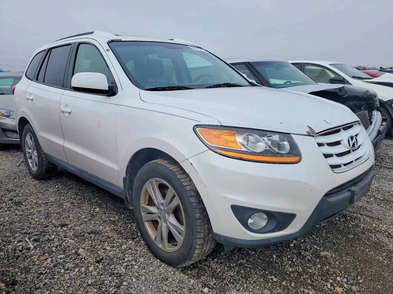 2011 HYUNDAI SANTA FE SE photo 4