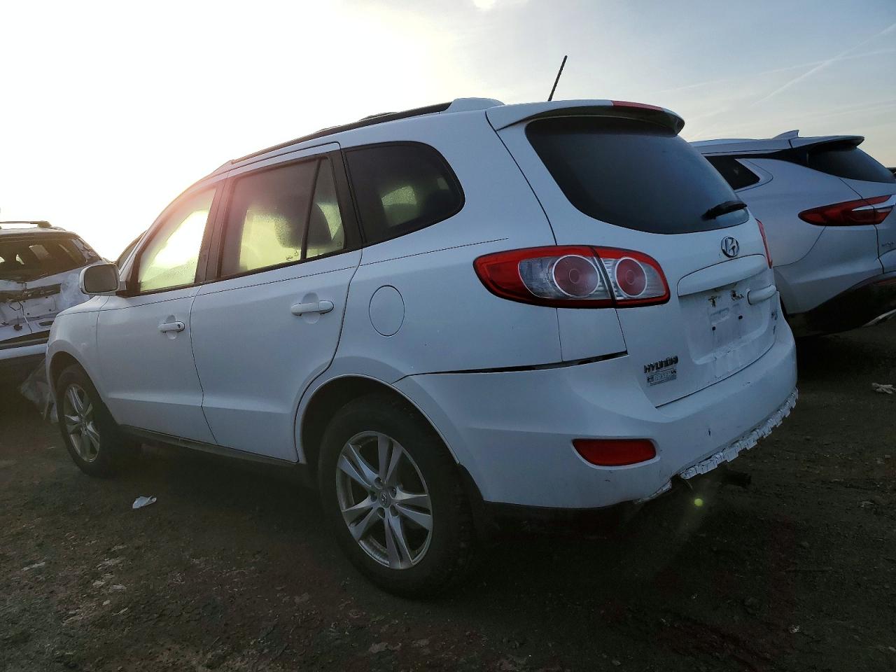 2011 HYUNDAI SANTA FE SE photo 2