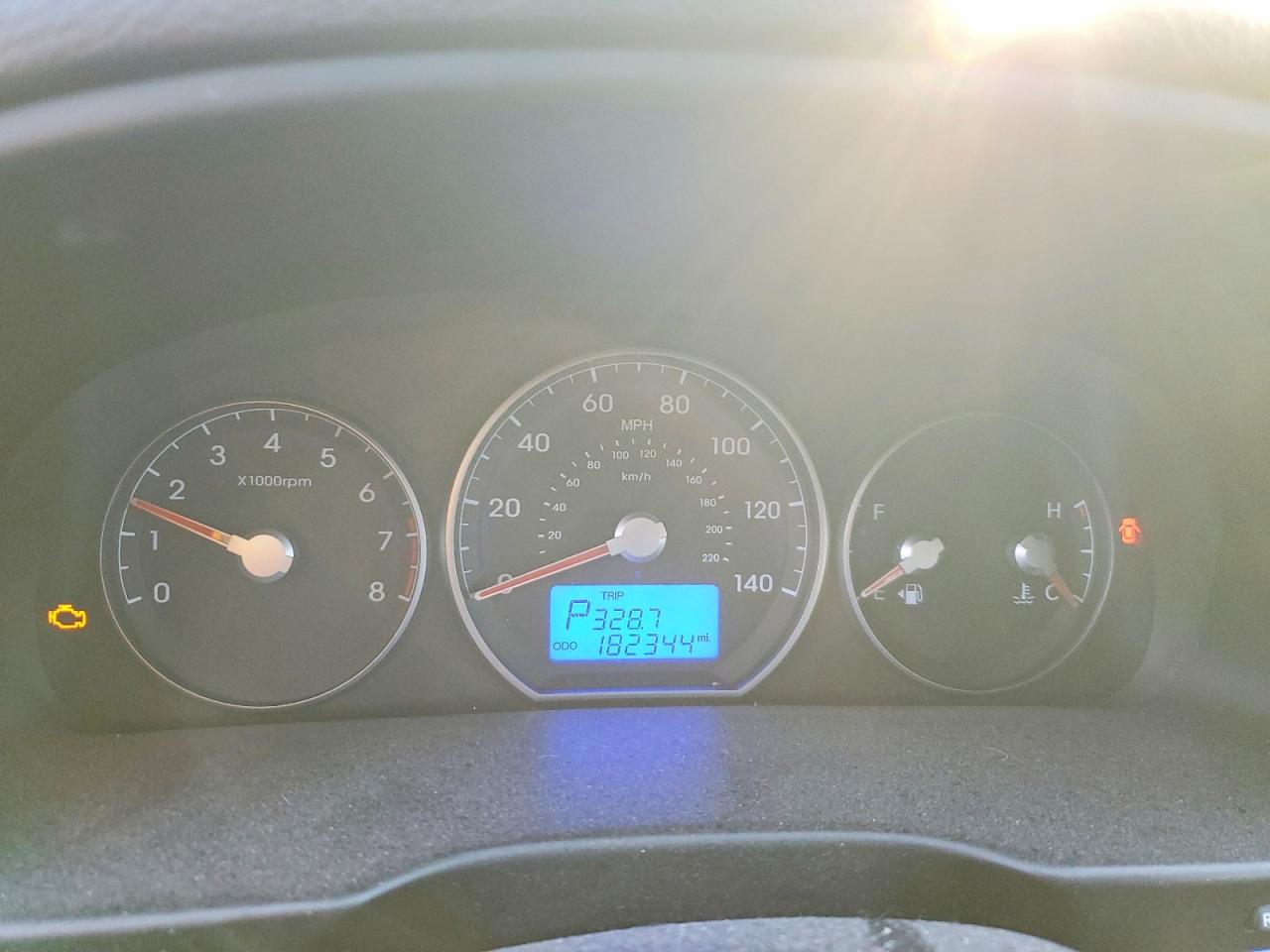 2011 HYUNDAI SANTA FE SE photo 9