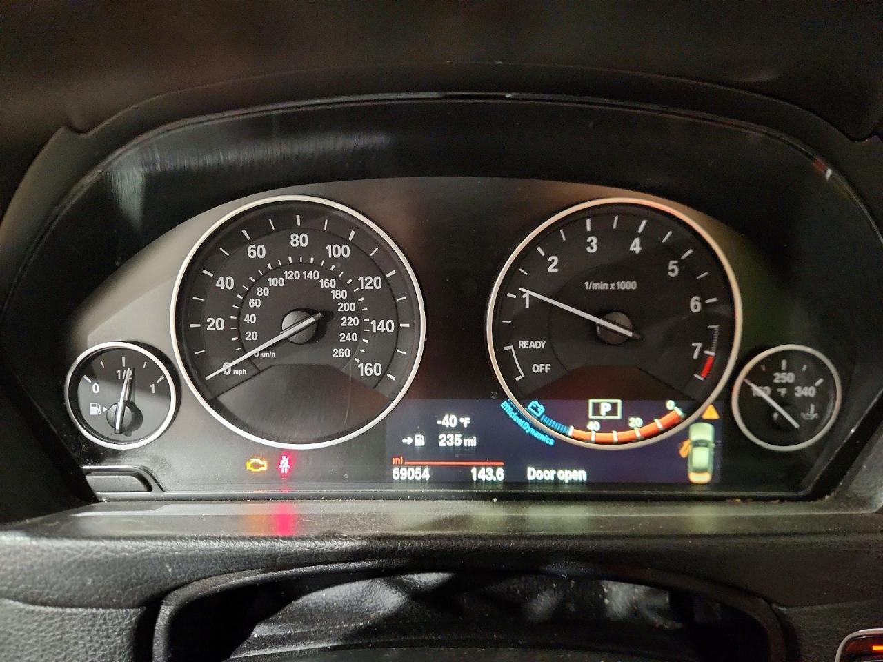 2015 BMW 320 I XDRIVE photo 9