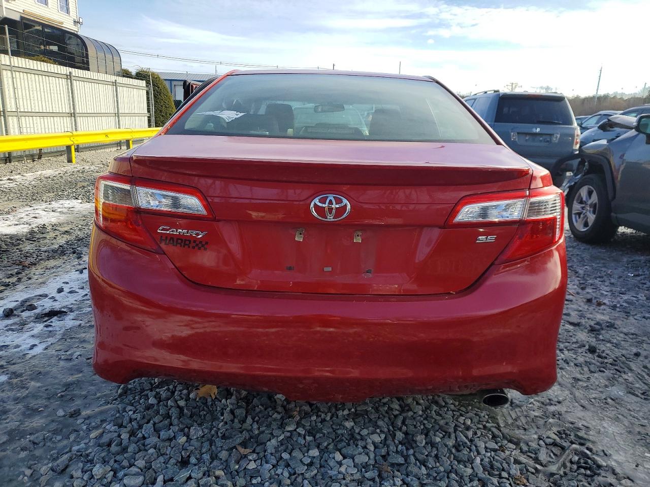 2013 TOYOTA CAMRY L photo 6