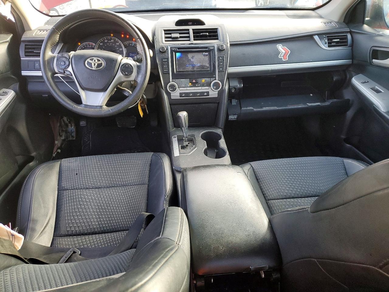 2013 TOYOTA CAMRY L photo 8