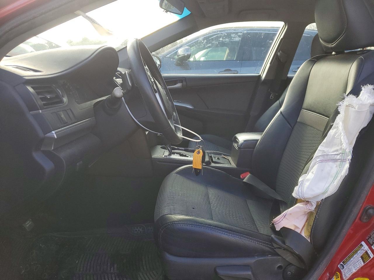 2013 TOYOTA CAMRY L photo 7
