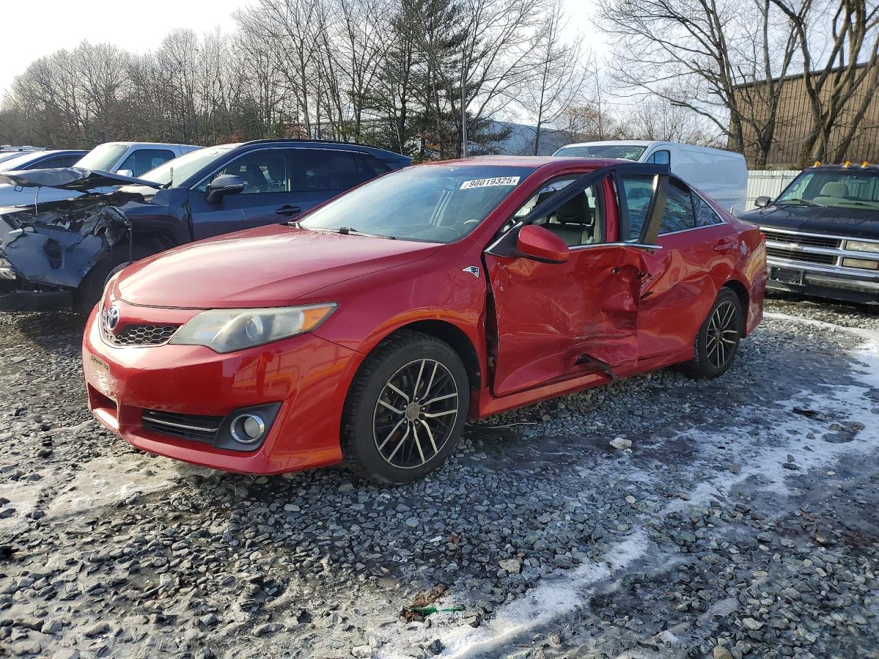 2013 TOYOTA CAMRY