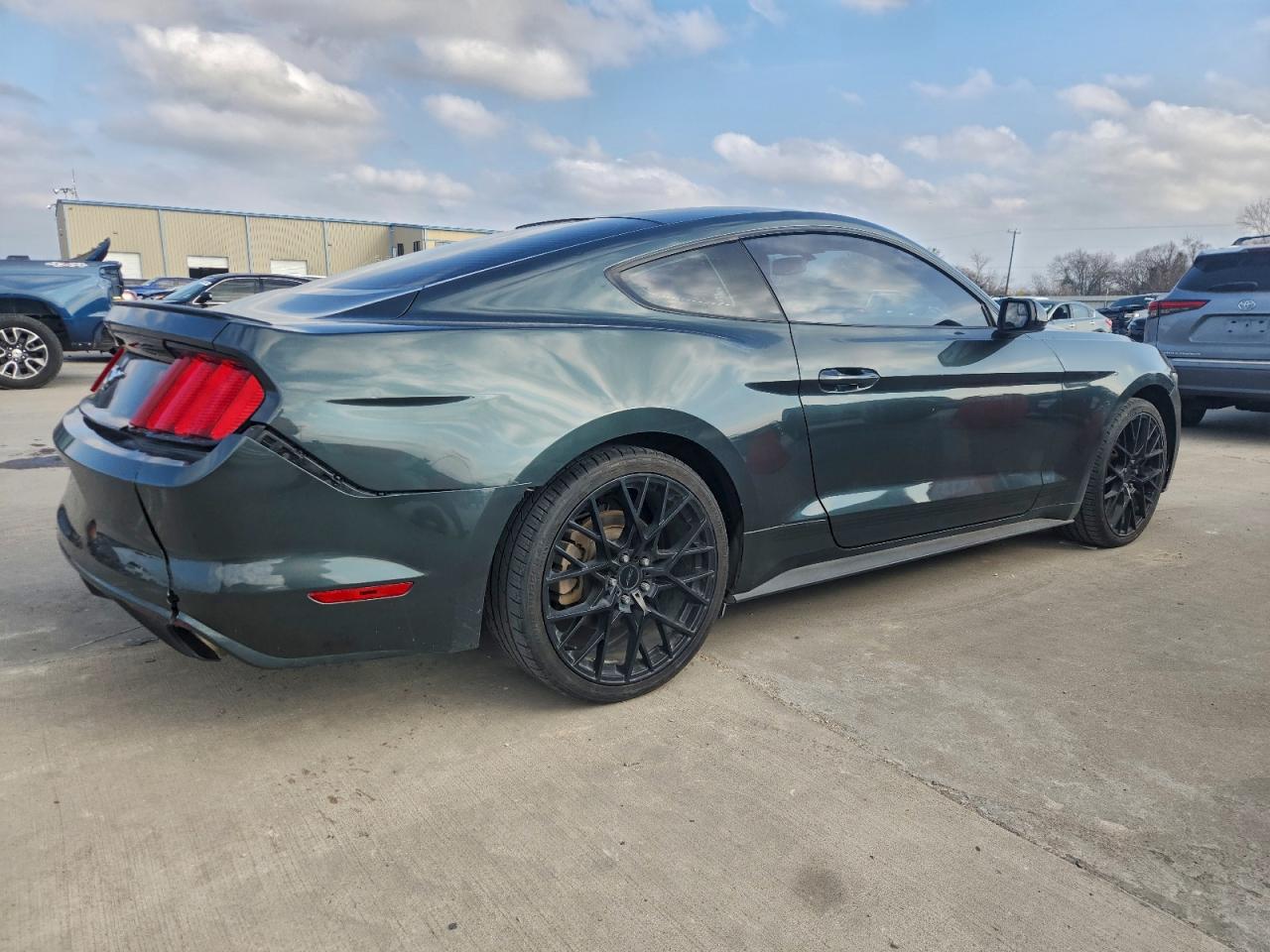 2015 FORD MUSTANG photo 3