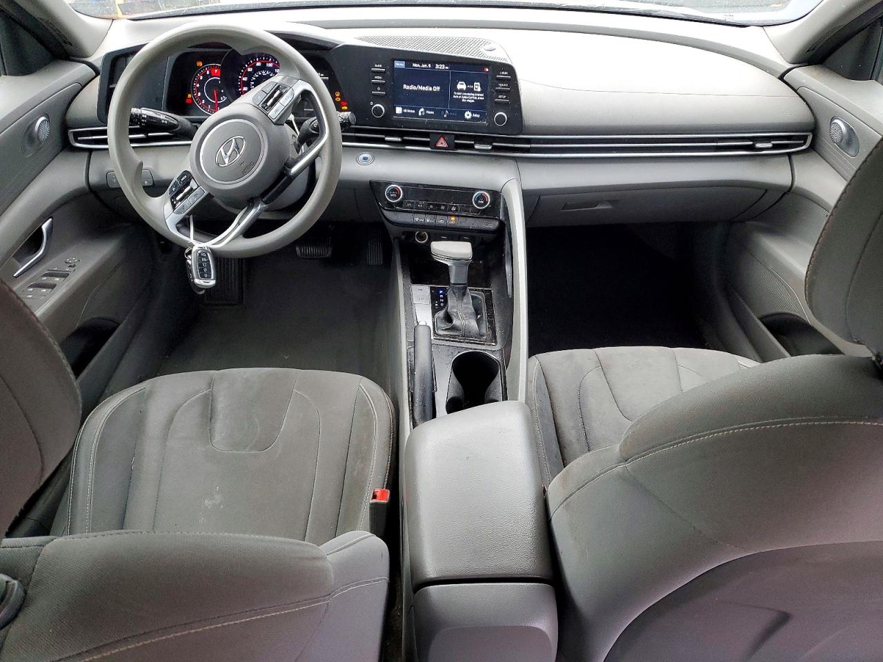 2022 HYUNDAI ELANTRA SEL photo 8