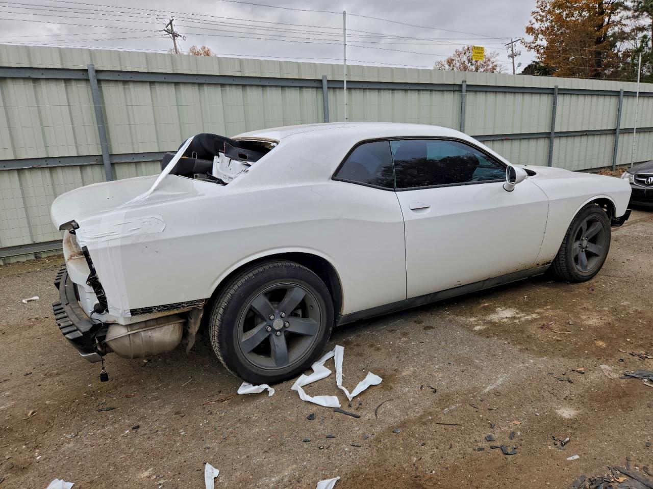 2013 DODGE CHALLENGER SXT photo 3