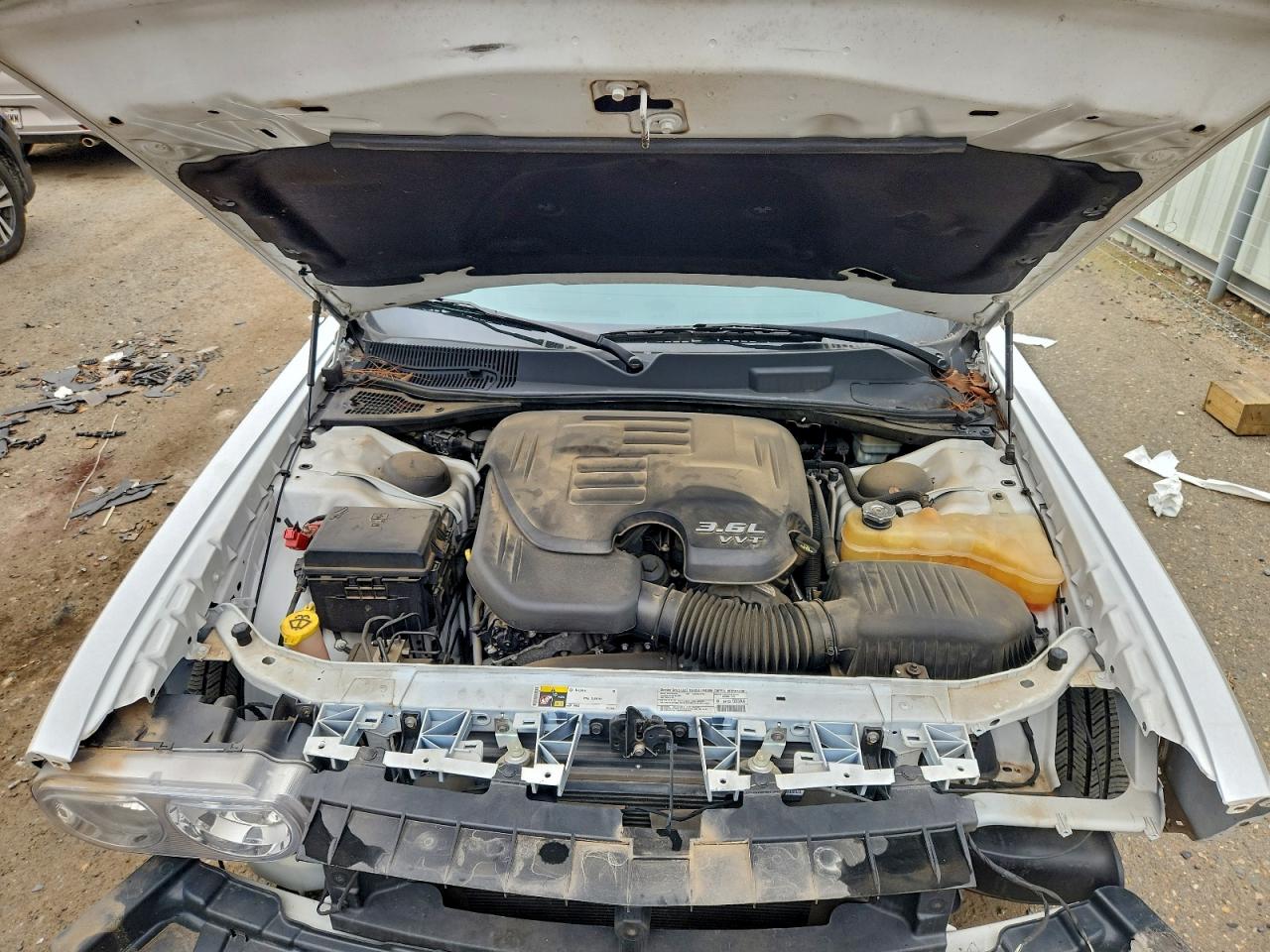 2013 DODGE CHALLENGER SXT photo 11