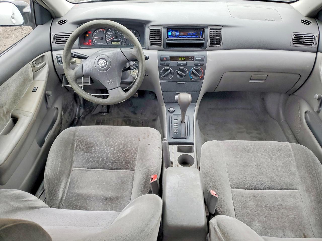 2004 TOYOTA COROLLA CE photo 8