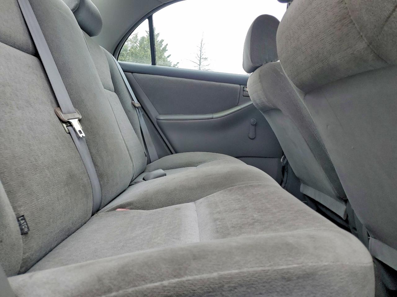 2004 TOYOTA COROLLA CE photo 10