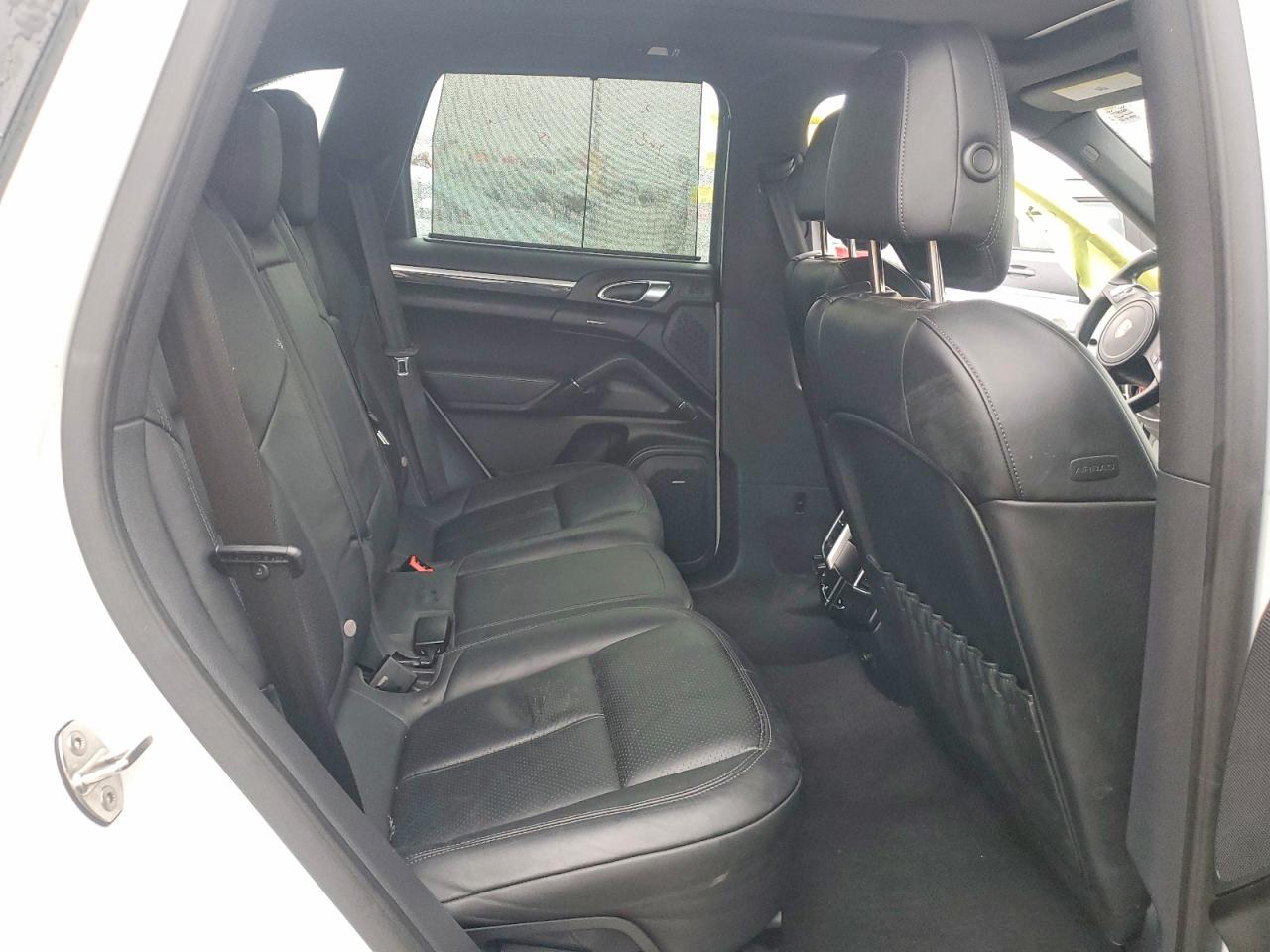 2013 PORSCHE CAYENNE photo 11
