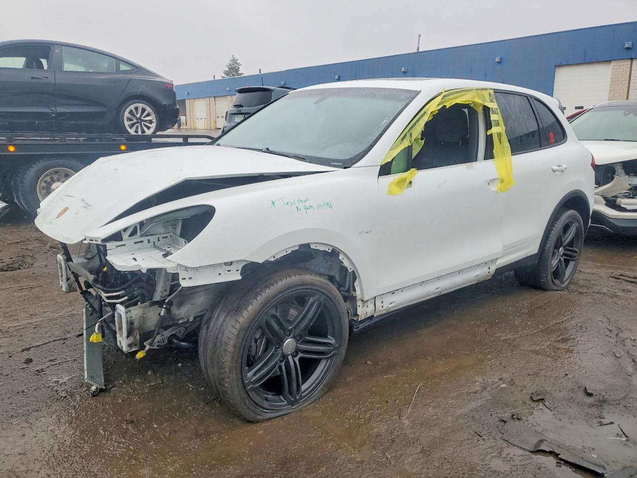 2013 PORSCHE CAYENNE