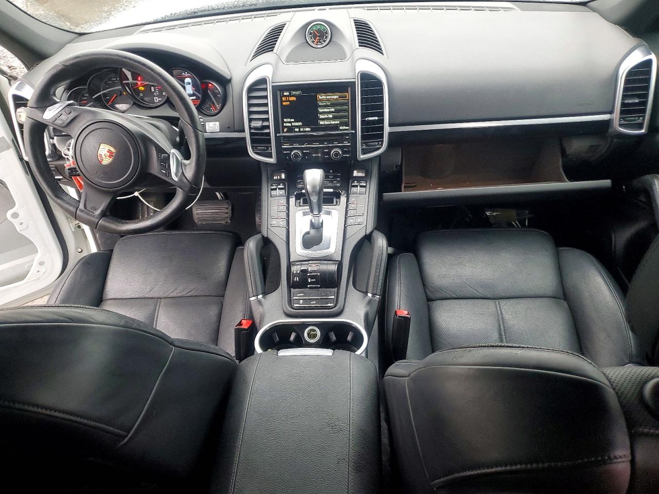 2013 PORSCHE CAYENNE photo 8