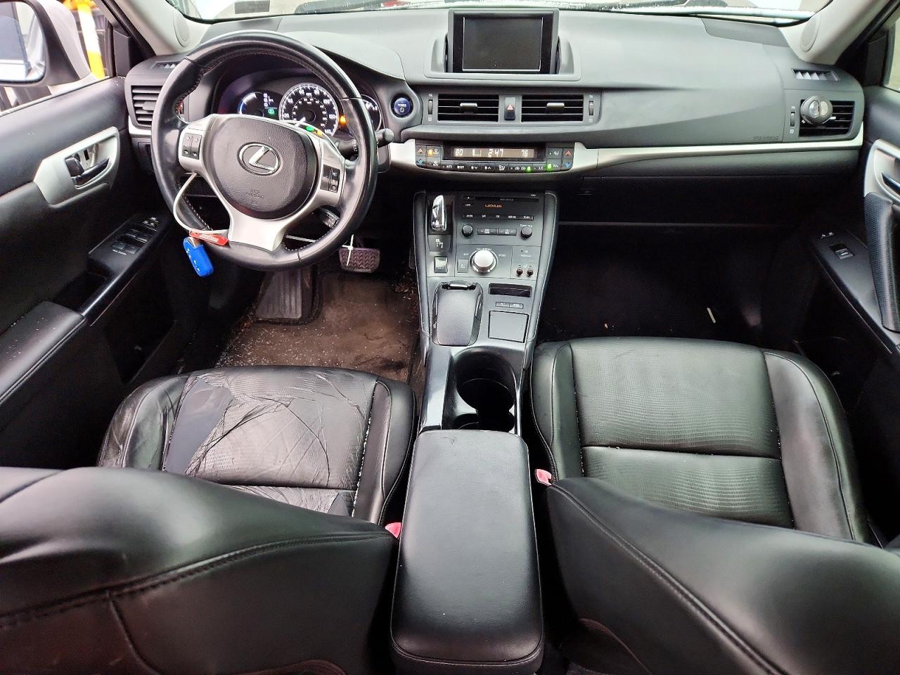 2012 LEXUS CT 200 photo 8