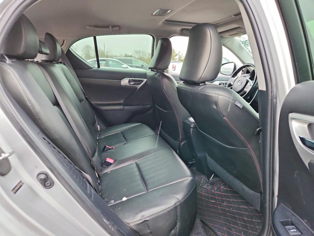 2012 LEXUS CT 200 photo 10