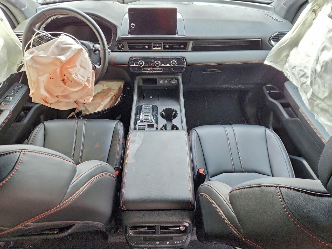 2025 HONDA PILOT TRAILSPORT photo 8