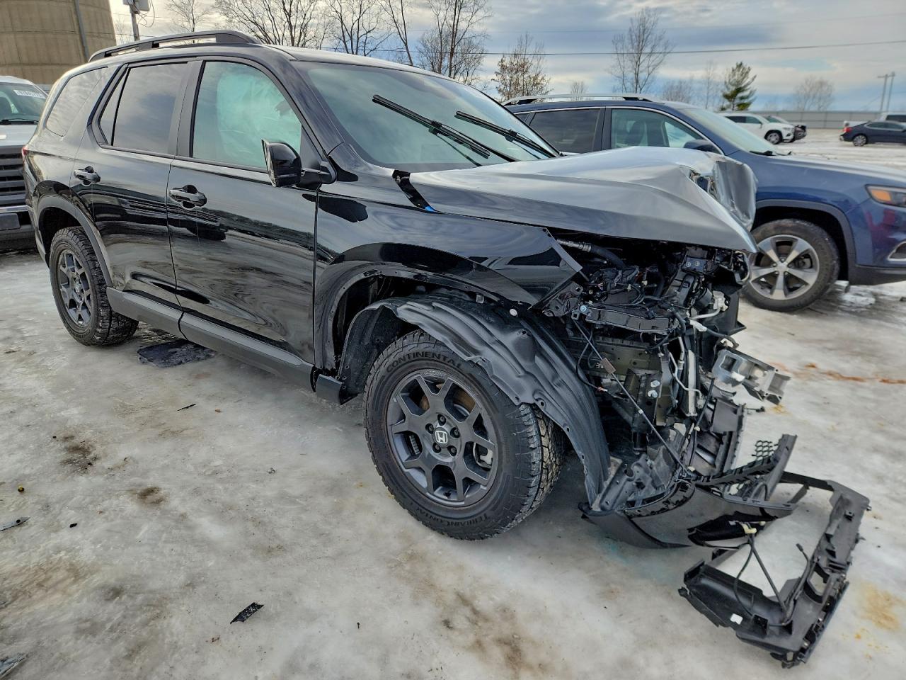 2025 HONDA PILOT TRAILSPORT photo 4
